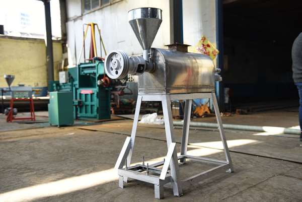 【哈爾濱粉條粉皮機(jī)適用土豆淀粉】- 